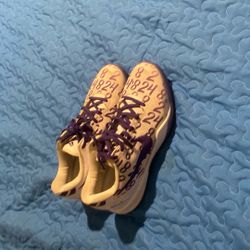 KONE 8 “COURT PURPLE”
