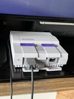 Mini SNES Never Been Hacked Both Controls No Box