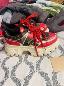 sneakers Size 7