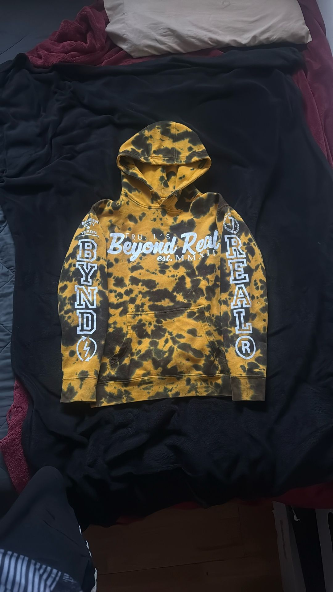 Rare beyond real hoodie (2020)