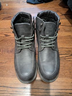 Bruno Marc Winter Boots (size 9)