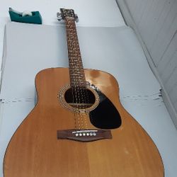 Yamaha F310 Acoustic Guitar- Located In Shelton 