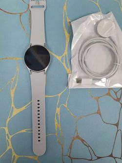 Samsung - Galaxy Watch 6 40mm BT R930 (Pre-Owned) Good Cream