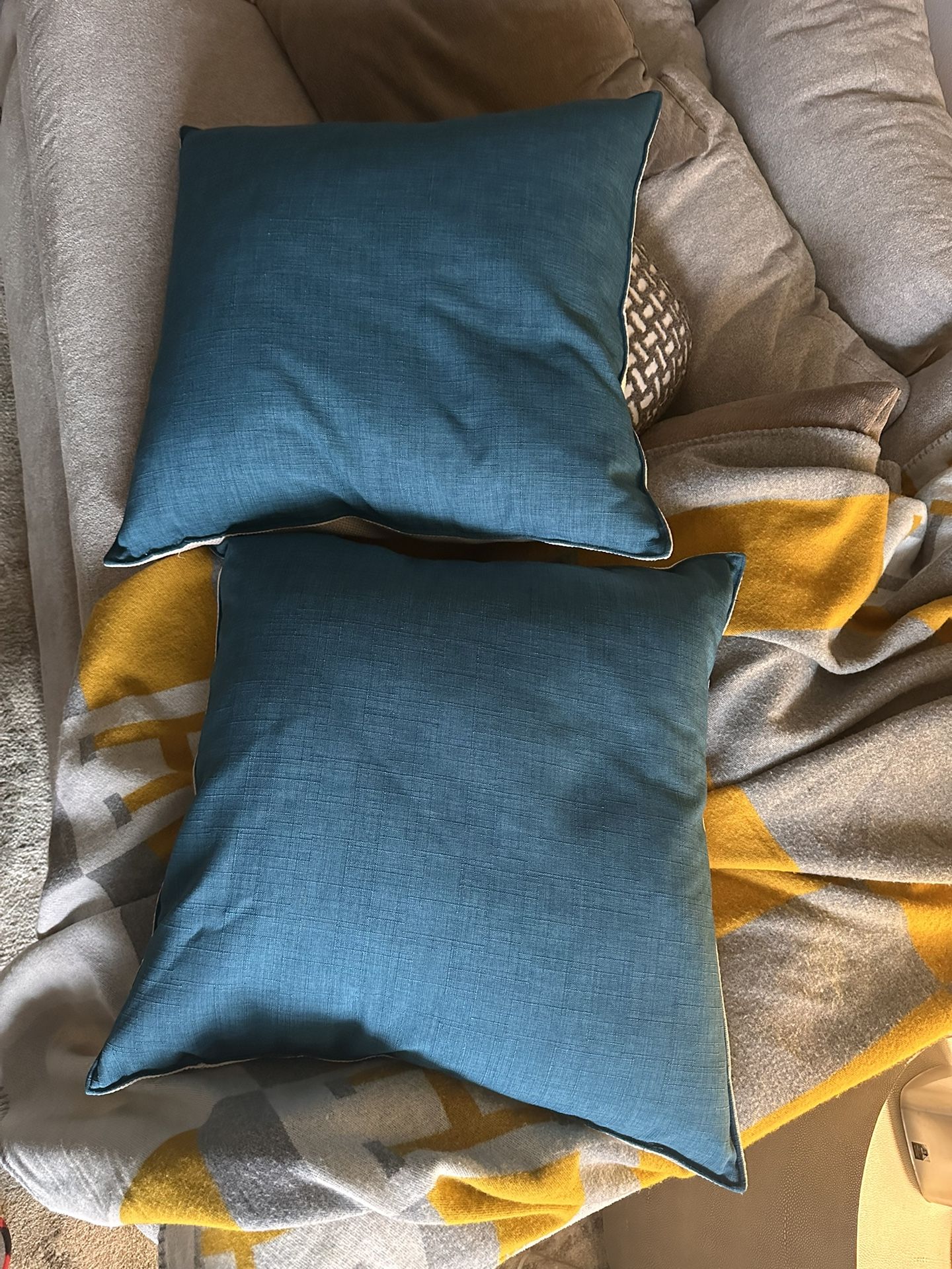 Throw Pillows