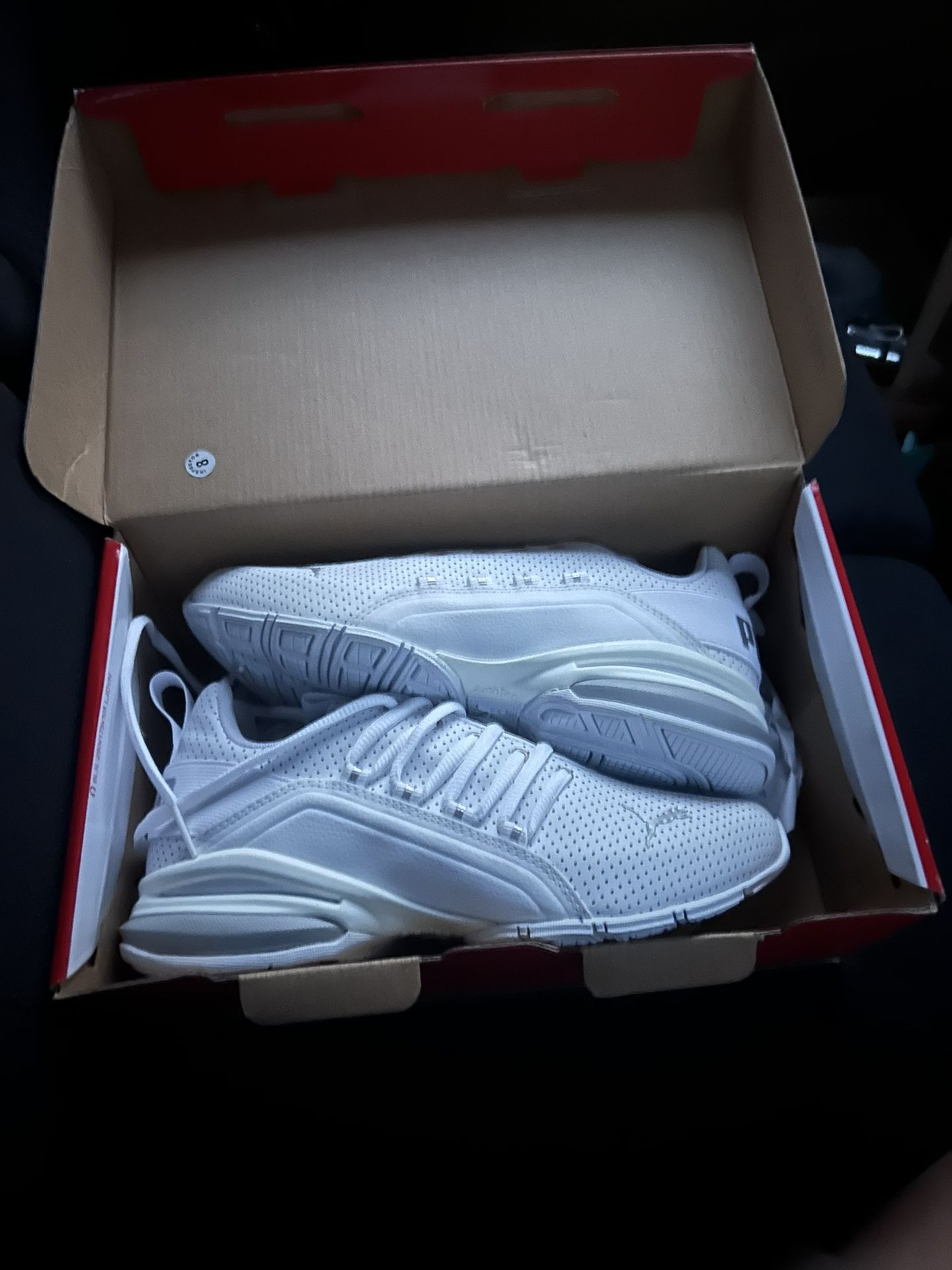 Axelion M Perf Metallic JR (4.5) PUMA