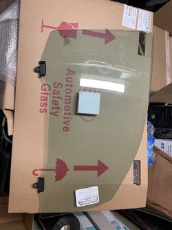 Toyota Tundra Passenger Front Window