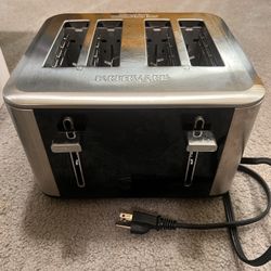 Four Piece Bread Toaster 