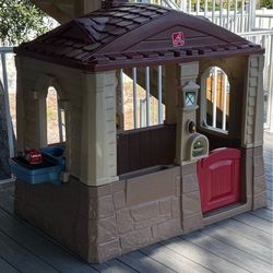 Kids Cottage Step2