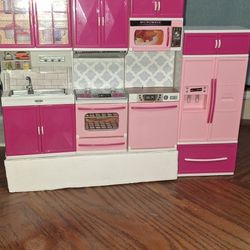 Barbie  Kitchen 