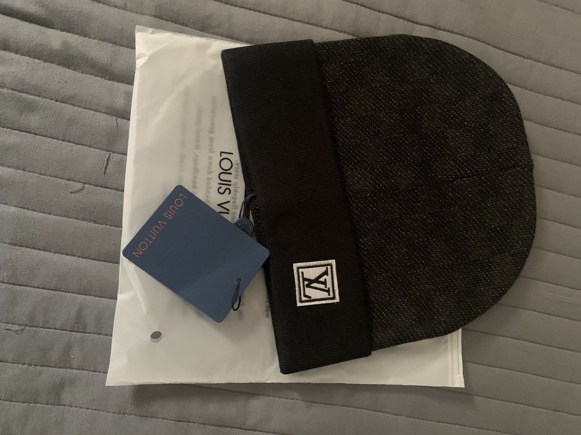 LV beanie (Louis Vuitton)