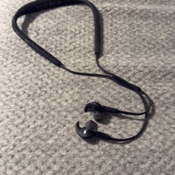 Jabra Elite 65e Wireless Noise Cancelling In-Ear Headphones Needs New Ear Tips