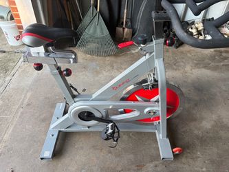 Sunny Health & Fitness SF-B901 Indoor Cycling Exercise Bike – Excellent Condition