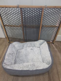 DOG GATE small  bed small dog clean