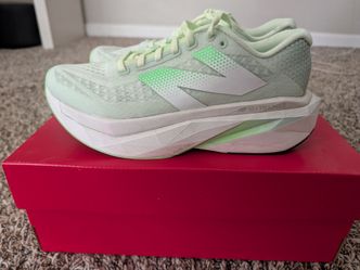 New Balance Fuel Cell Super Comp Trainer V3 - Size 8.5M