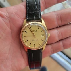 Vintage Gruen  25 jewels Autowind. Running +/_ 2 Second Per Day.