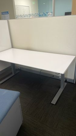 Electric Table, Goes From 26 To 48