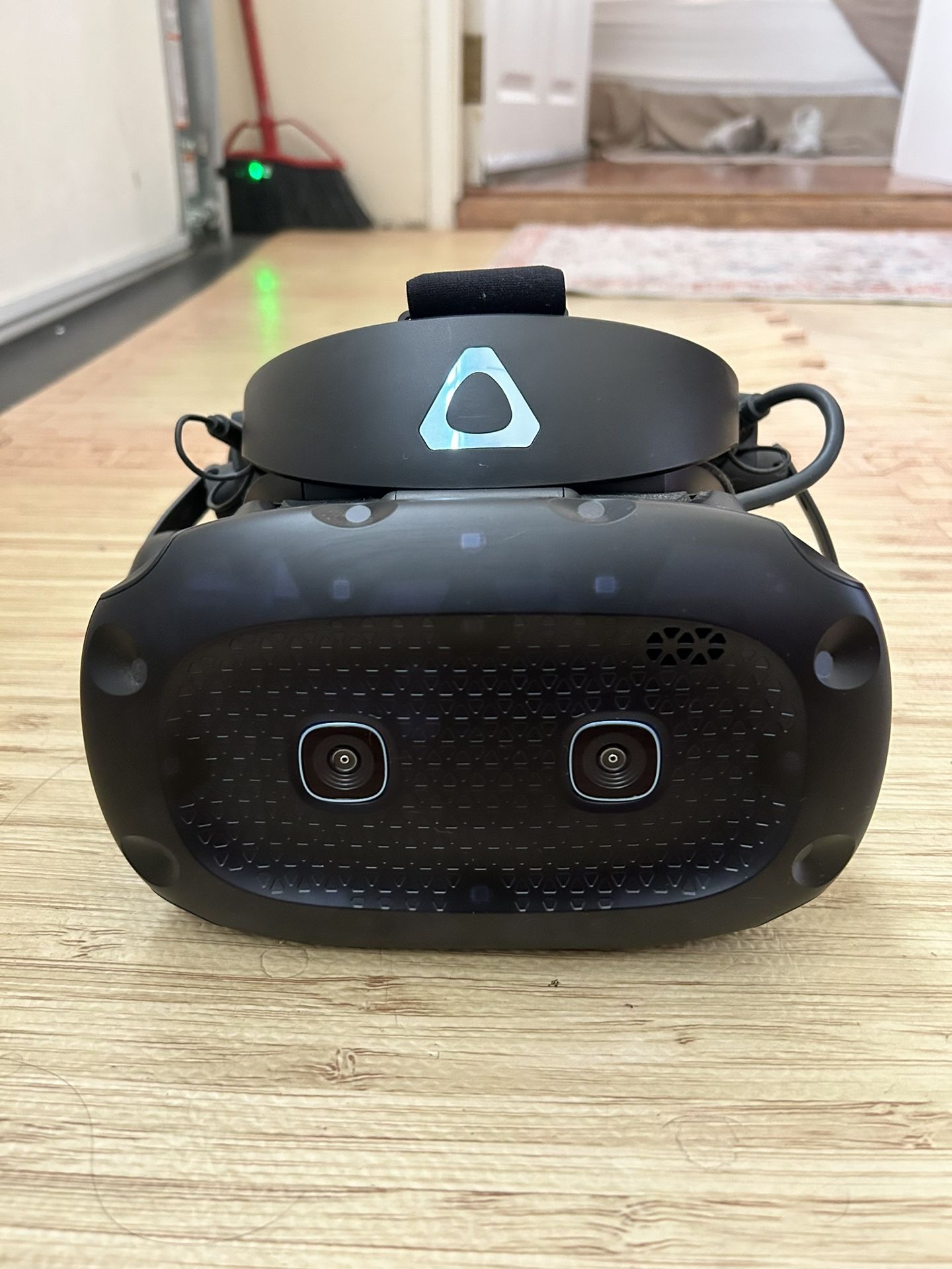HTC Vive Cosmos Elite VR System
