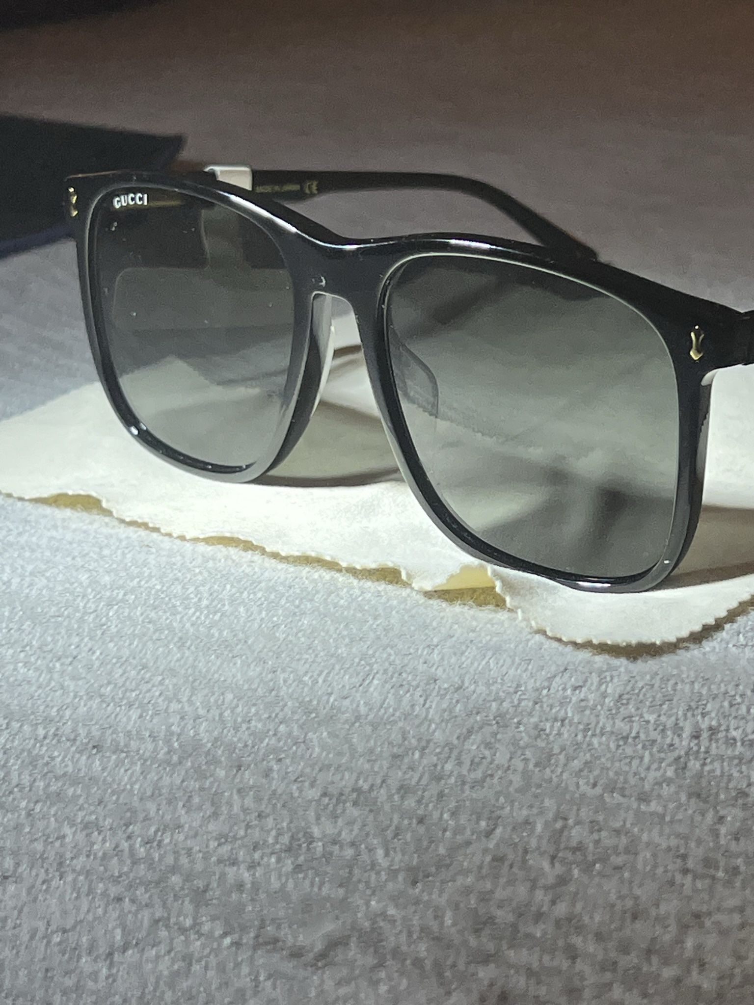 Gucci™ Sunglasses GG1041S 001 57 - Black