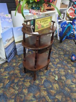 Small Stand With Center Drawer 