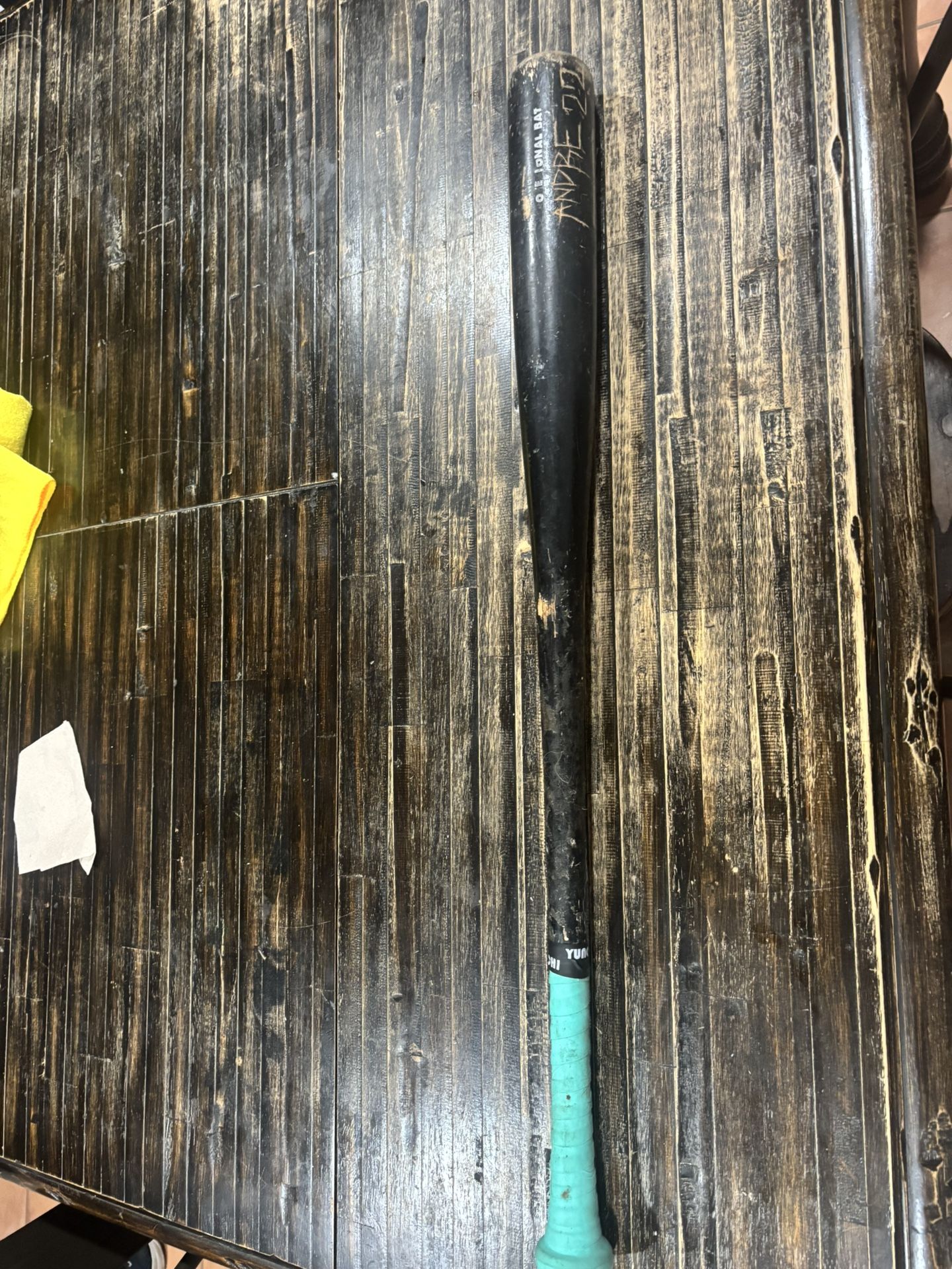 Wood Baseball Bat 33 Inches