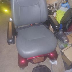 Electric Mobility Chair—Merits Regal