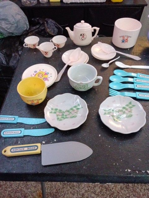 Vintage Kiddie Kitchen Play House Utensils $13 Good Memories $13!!!
