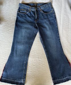 XOXO Women’s Capri Jeans With Side Slit Size 5/6