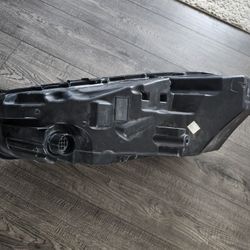 Right Headlight For 2018 Jaguar 