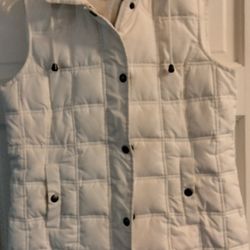 Ladies size Sm. Gap vest