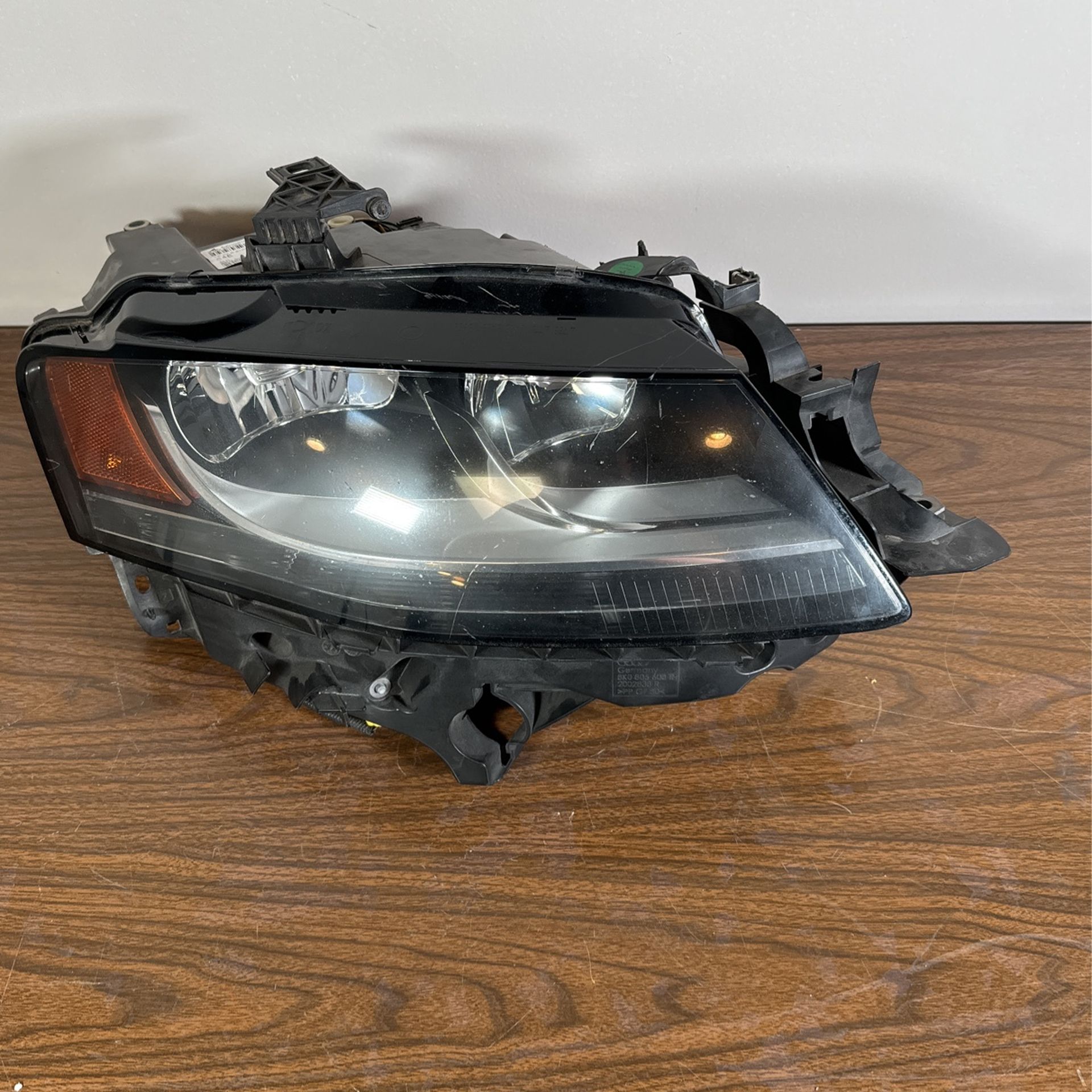 Audi A4 B8 Headlight