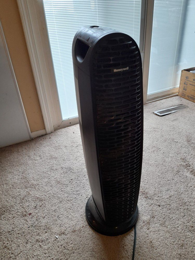 Honeywell QuietClean  Air Purifier -  With Rinse And Reuse Filter