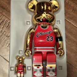 Bearbrick Michael Jordan Red Jersey 400% and 100%