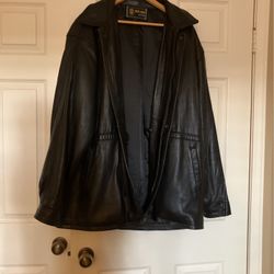 Men’s  XL Leather Coat. 