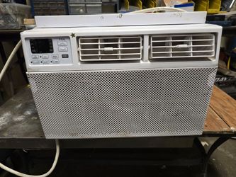 Good working 10k btu Window Air Conditioner Unit