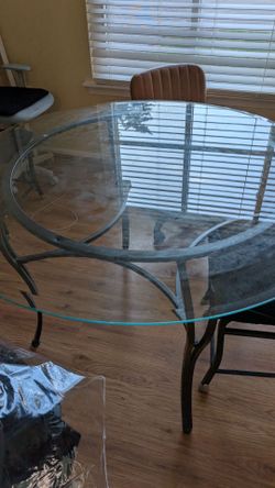 Glass round dining table