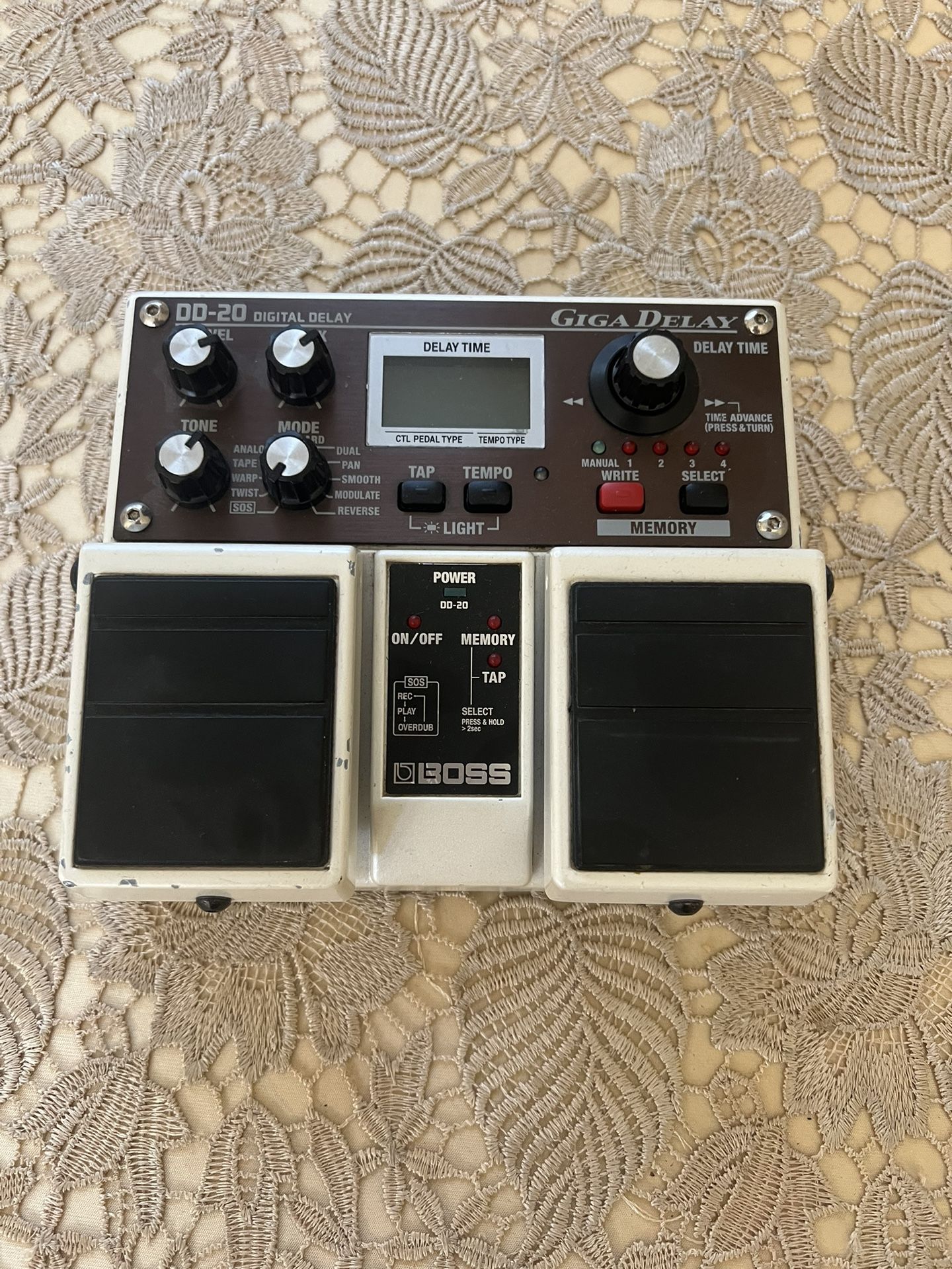 Boss Digital DD-20 Guitar Pedal