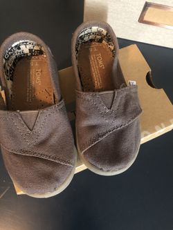 Toms shoes