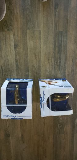 Llaves para los baños, $20 cada una o, $40 por las dos