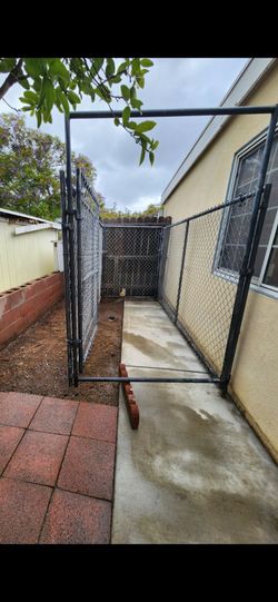 Chain link fence dog cage/ storage