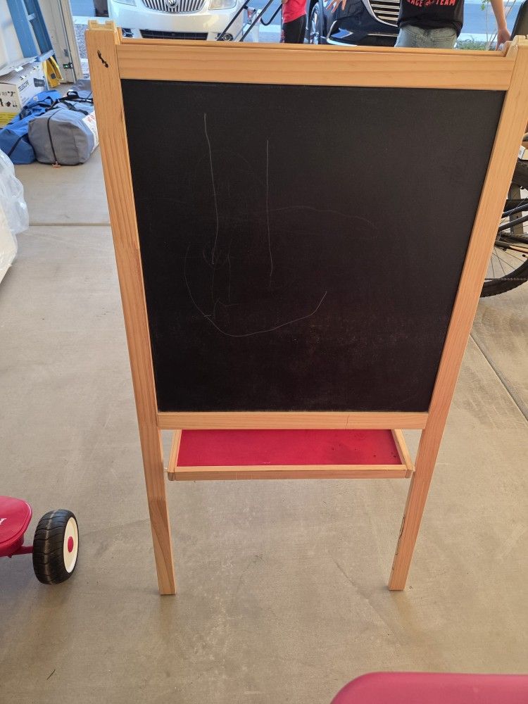 Free Kids White And Chalk Board