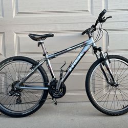 Trek 3 Series Bike