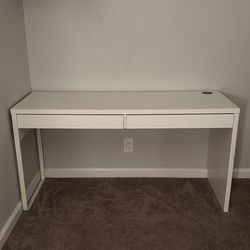 Makeup desk / Study desk