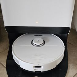 Roborock S8 Pro Ultra – Open Box – Powers On 