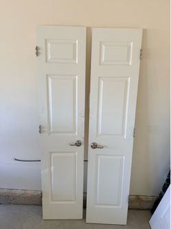 3-Panel Interior Doors (hinged)