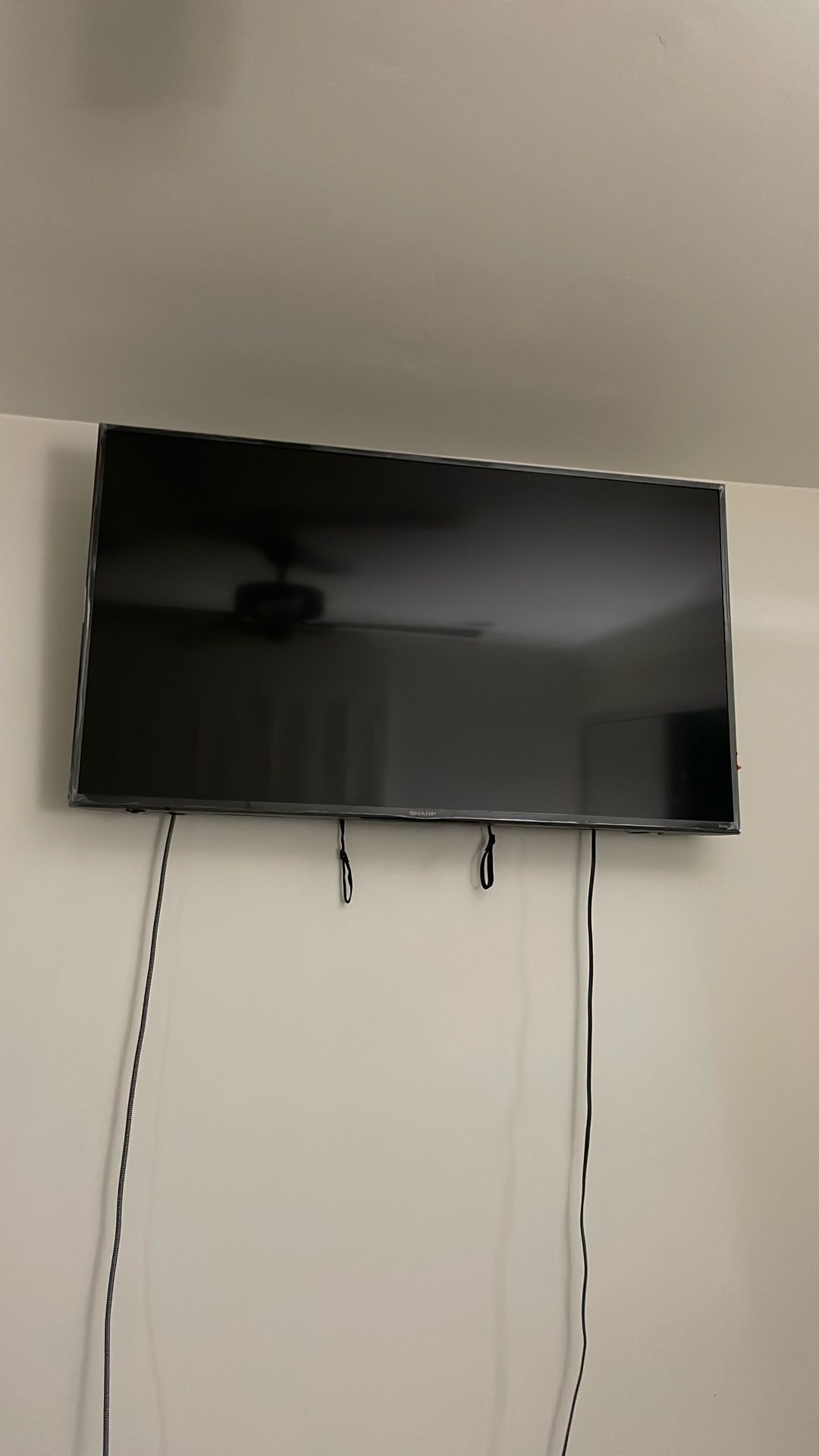 55in Sharp Smart Roku Tv With Mount - Must Go 6/18 - Make An Offer