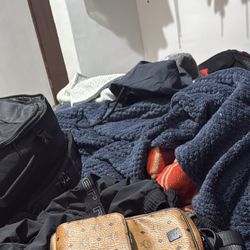 MCM Sling bag like new
