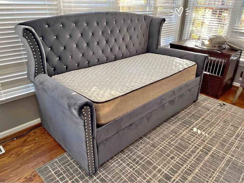 Just $10 Down Payment Finance ▪️Lucinda Gray Daybed ▪️ Brand New Home & Garden