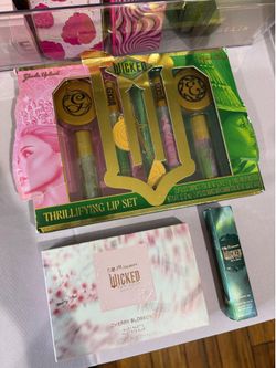Wicked makeup bundle