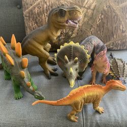 Dinosaur Figurines 