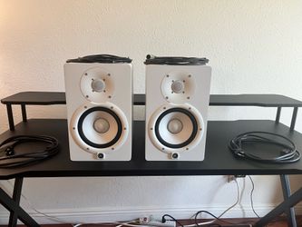Yamaha HS7 Studio Monitors (Pair) - White (Cables Included)